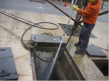 望奎池底污泥如何清理